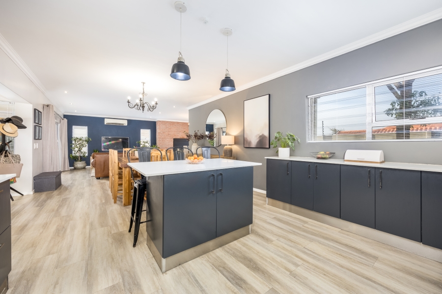 3 Bedroom Property for Sale in Protea Heights Western Cape